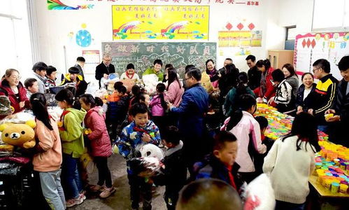 中山青年希望小学 揭牌,捐赠价值逾74万文体用品